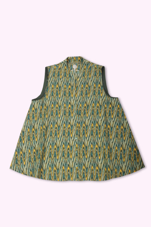 Sleeveless top in printed cotton with V neckline
