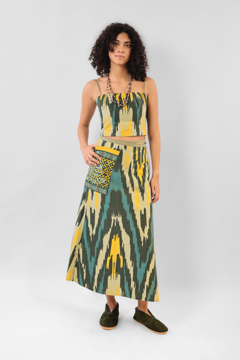 Short bustier with adjustable thin straps