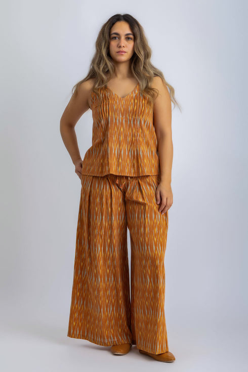 Printed cotton pleated sleeveless top