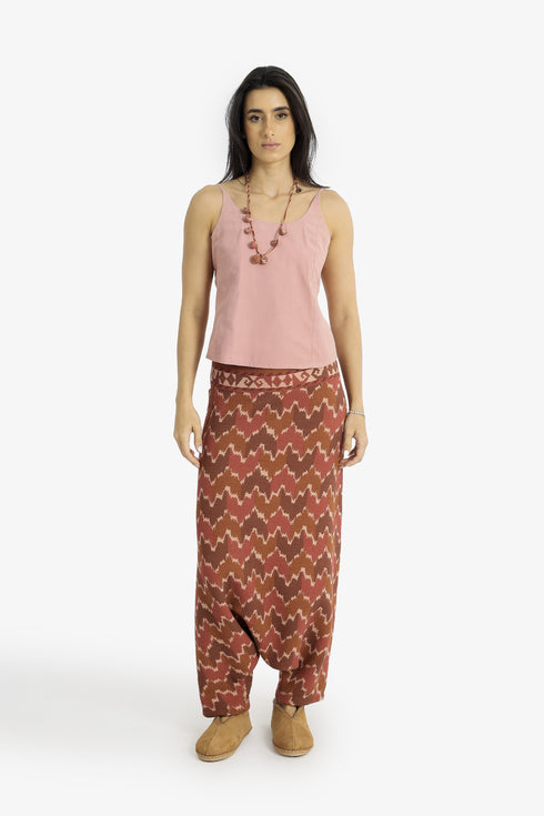 Fitted sleeveless top with adjustable straps