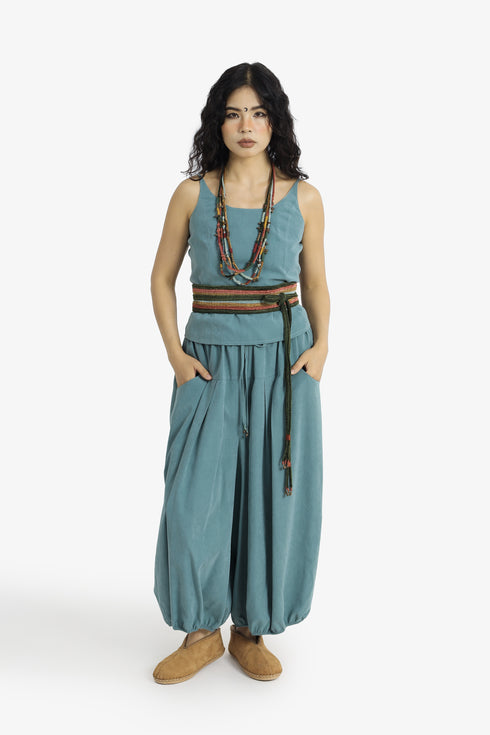 Fitted sleeveless top with adjustable straps