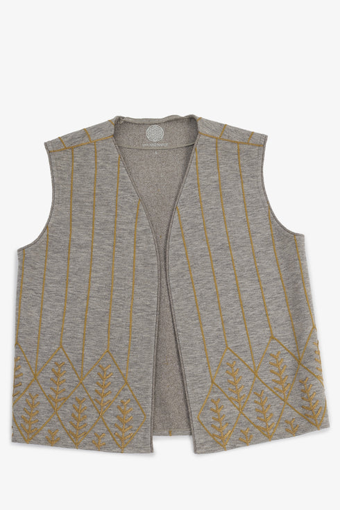 Embroidered short vest with wool yarn detailing