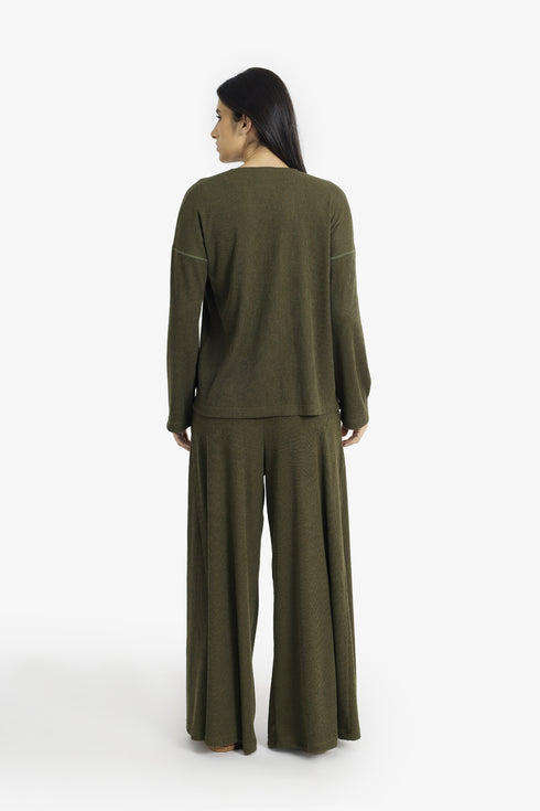 Ribbed button-front cardigan with round neckline