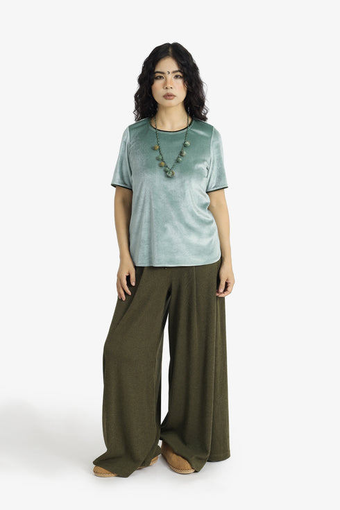Velvet short sleeve top with contrast trims