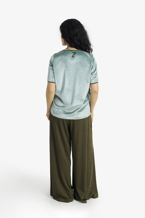 Velvet short sleeve top with contrast trims