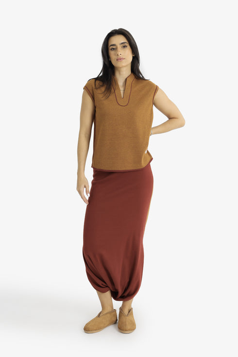 Reversible jacquard top with V neckline