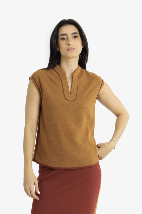Reversible jacquard top with V neckline