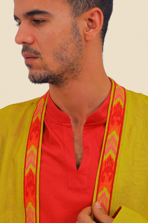 Embroidered coat in line with pockets