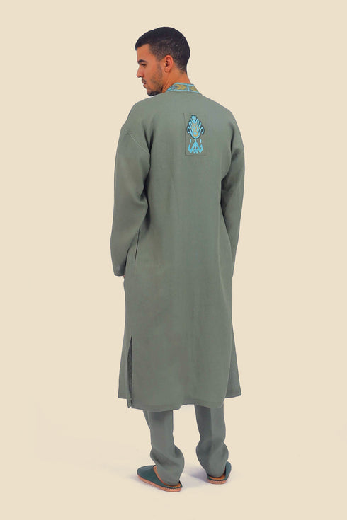 Embroidered coat in line with pockets