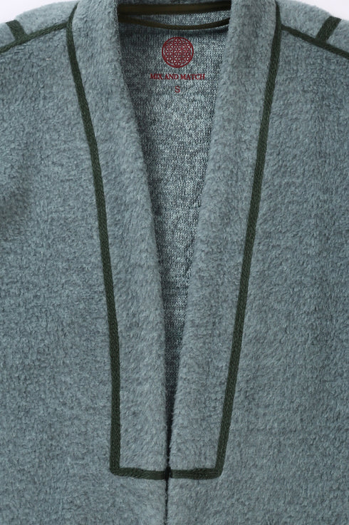 Jacket in faux fur with embroidery on the back