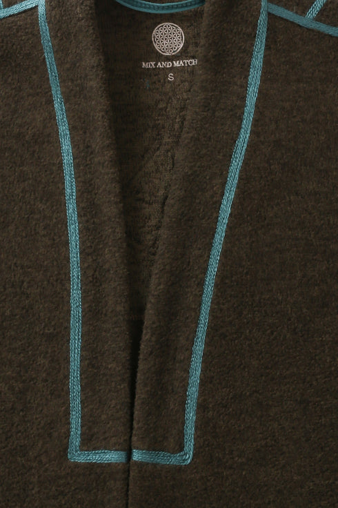 Jacket in faux fur with embroidery on the back