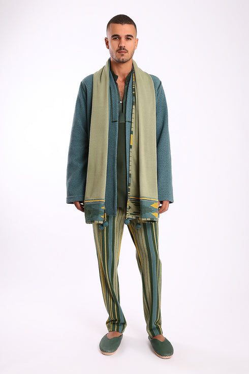 Jacket in faux fur with embroidery on the back