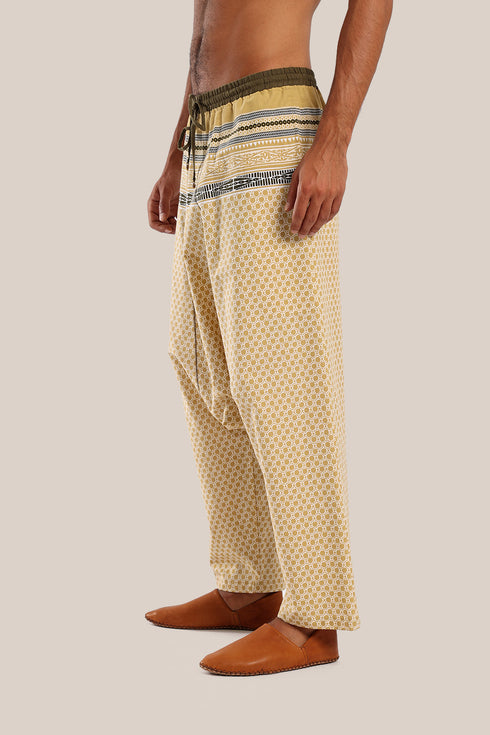 printed harem pants with elastic waistline