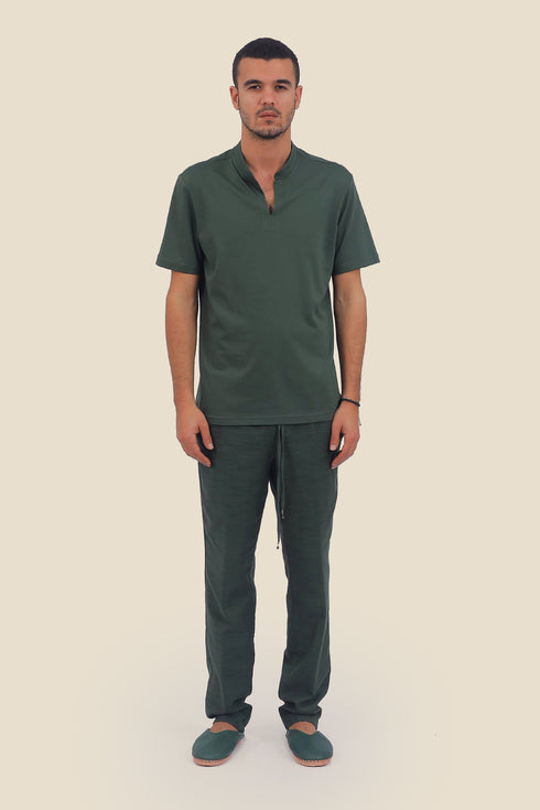 Straight leg cotton pants with elastic waistline and pockets