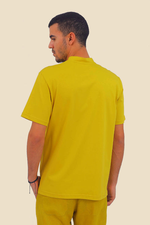 T-Shirt in cotton with round neckline with front opening