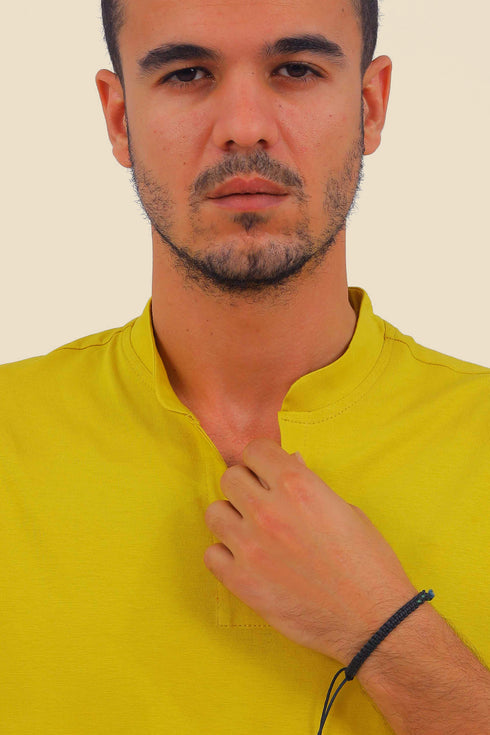 T-Shirt in cotton with round neckline with front opening