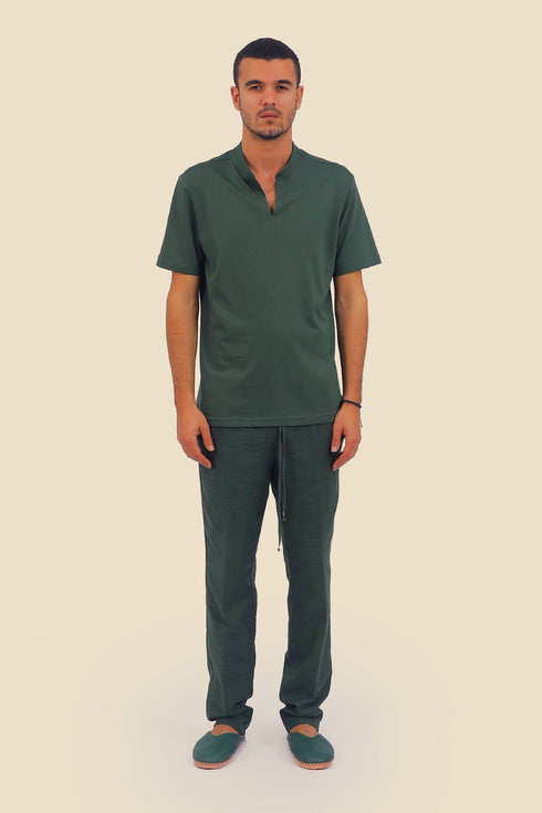 T-Shirt in cotton with round neckline with front opening