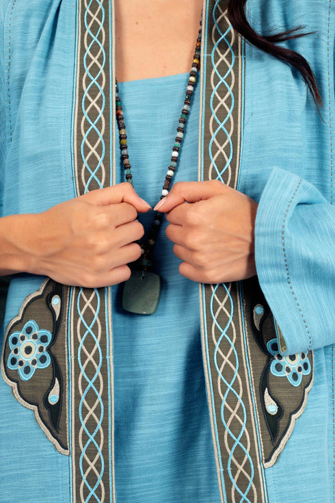 Applique embroidery coat in cotton slub