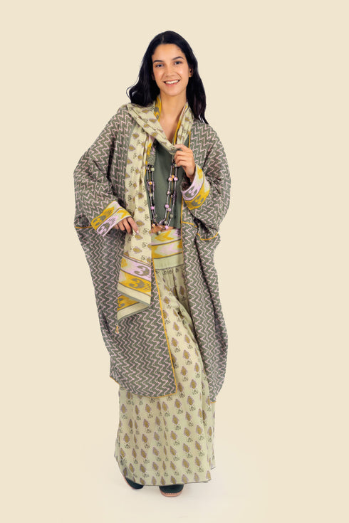 Coat in printed cotton gauze contrast color trims