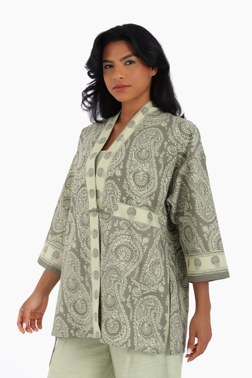 Loose fit jacket in printed cotton with side slits