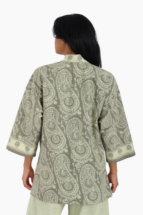 Loose fit jacket in printed cotton with side slits