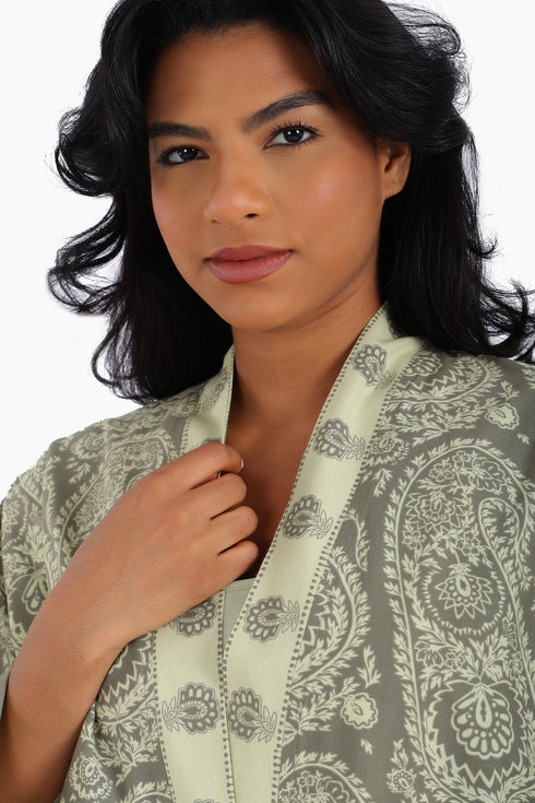 Loose fit jacket in printed cotton with side slits