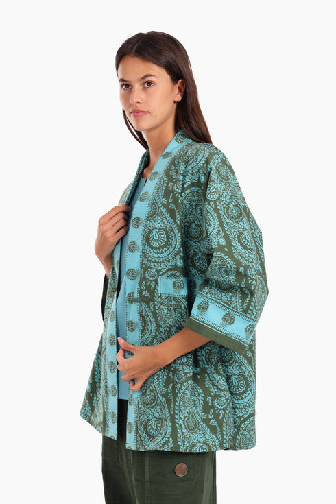Loose fit jacket in printed cotton with side slits