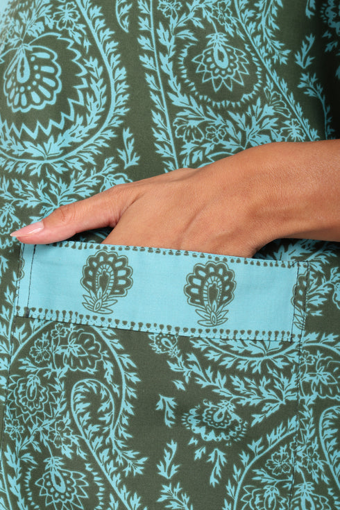 Loose fit jacket in printed cotton with side slits