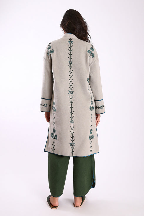 Short coat in wool blend with pockets