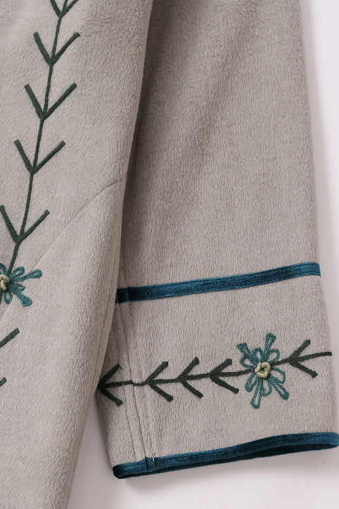 Short coat in wool blend with pockets