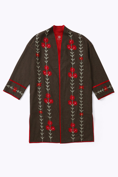 Short coat in wool with pockets