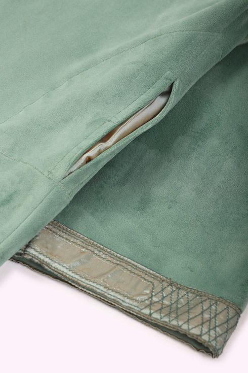 Short velvet milton coat with long sleeves and pockets