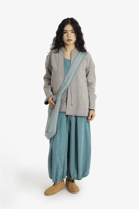 Reversible short jacket with front pocket