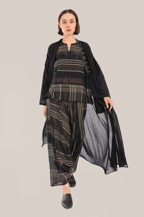 Harem pants with elastic waistline