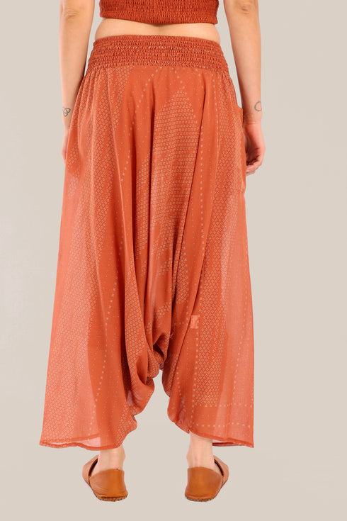 Harem pants with elastic waistline