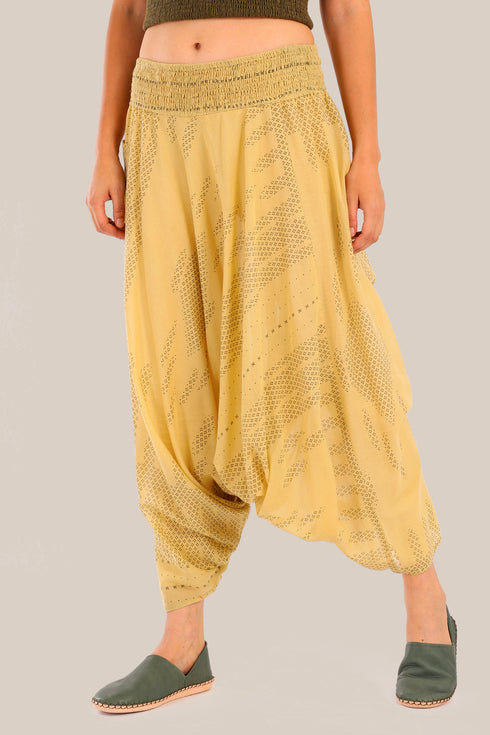 Harem pants with elastic waistline