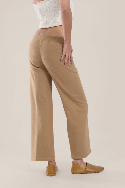 Straight leg pants with elastic waistband