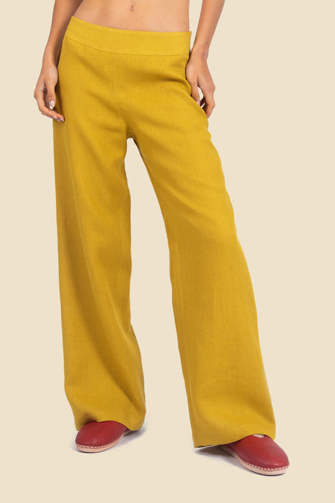Wide leg pants in linen