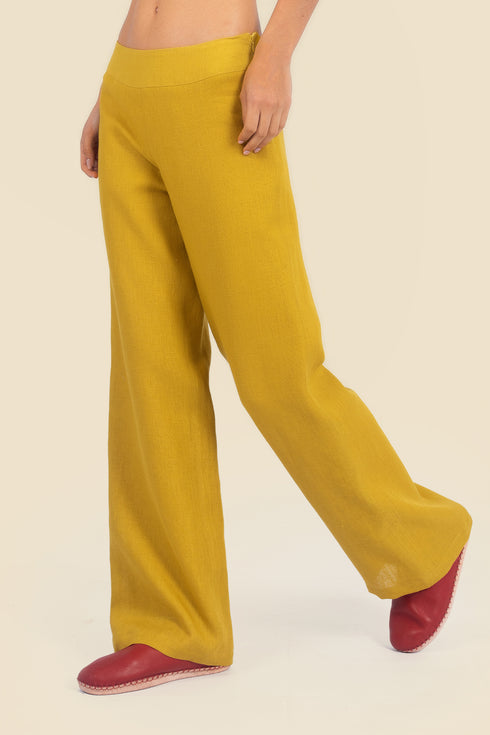 Wide leg pants in linen