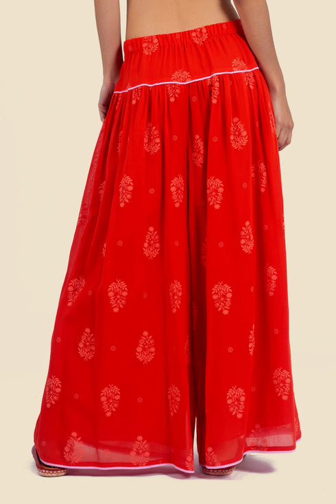 Super wide leg printed pants with contrast color piping