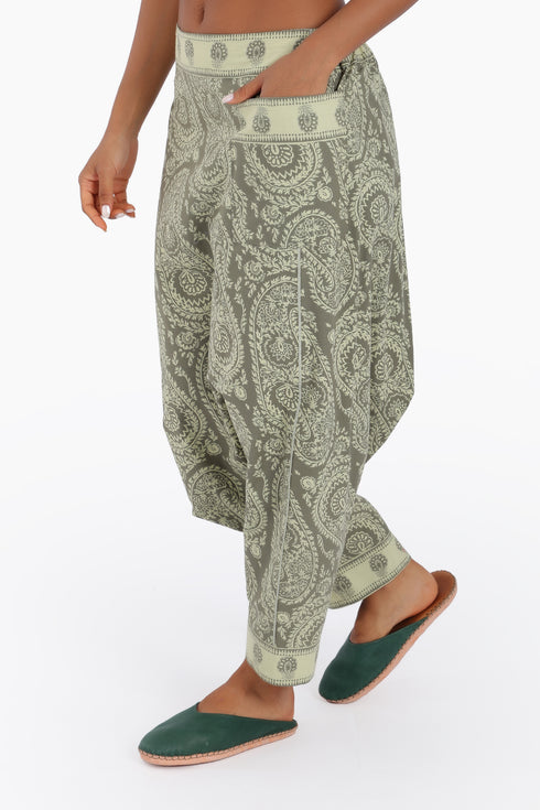 Harem printed pants with one pocket on the side