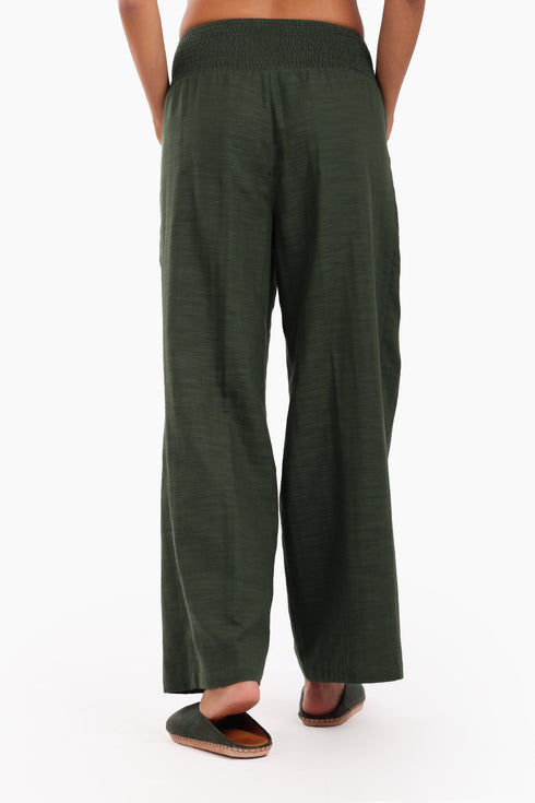 Wide leg pants in cotton with two front patch pockets