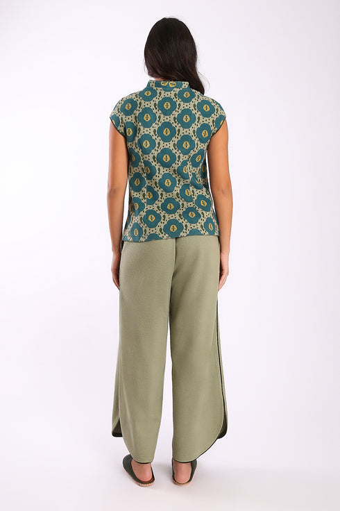 Pants in cashmere blend with elastic waistband