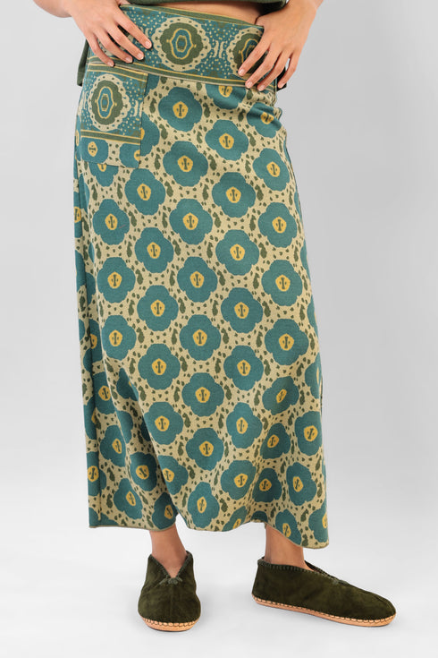 Harem pants with elastic waistband and draw string