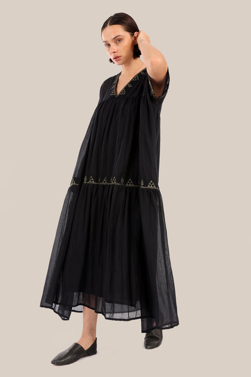 Embroidered short sleeves long dress