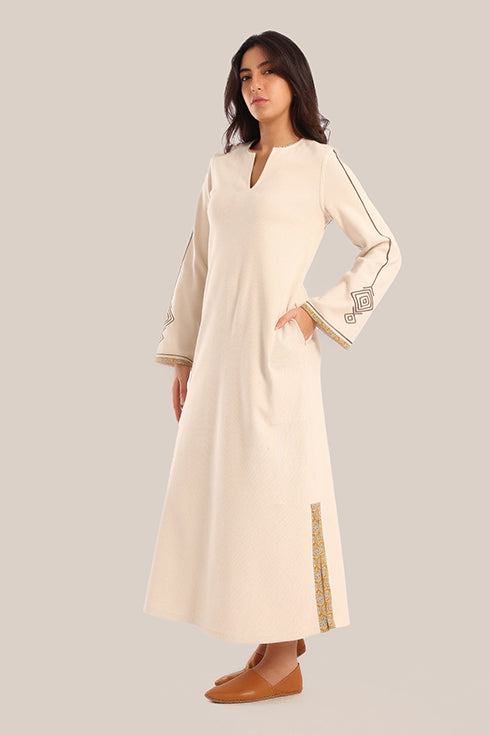 Embroidered caftan dress with pockets