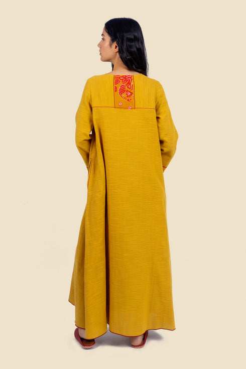 Dress in cotton with front buttons