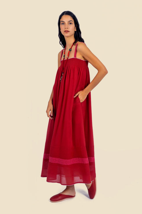 Long dress in cotton gauze with adjustable thin straps