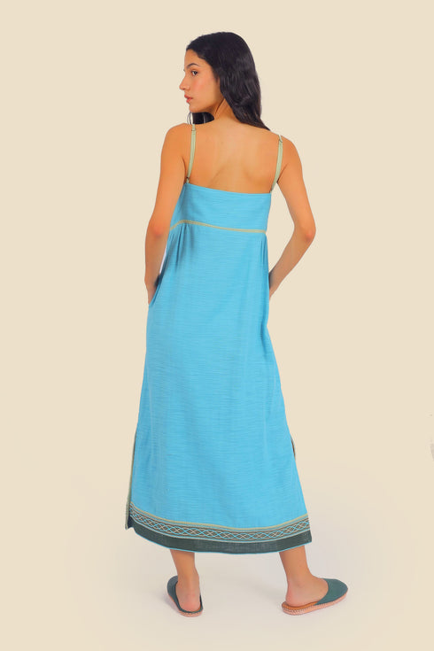 Sleeveless long dress in cotton with adjustable straps