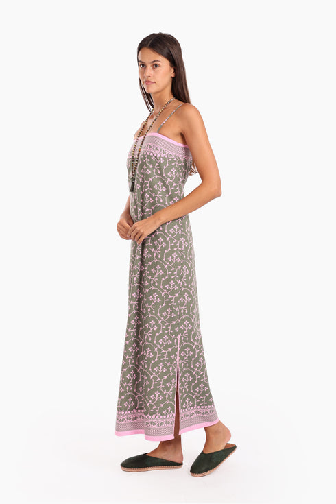 Long Sleeveless printed dress with thin adjustable straps and pockets